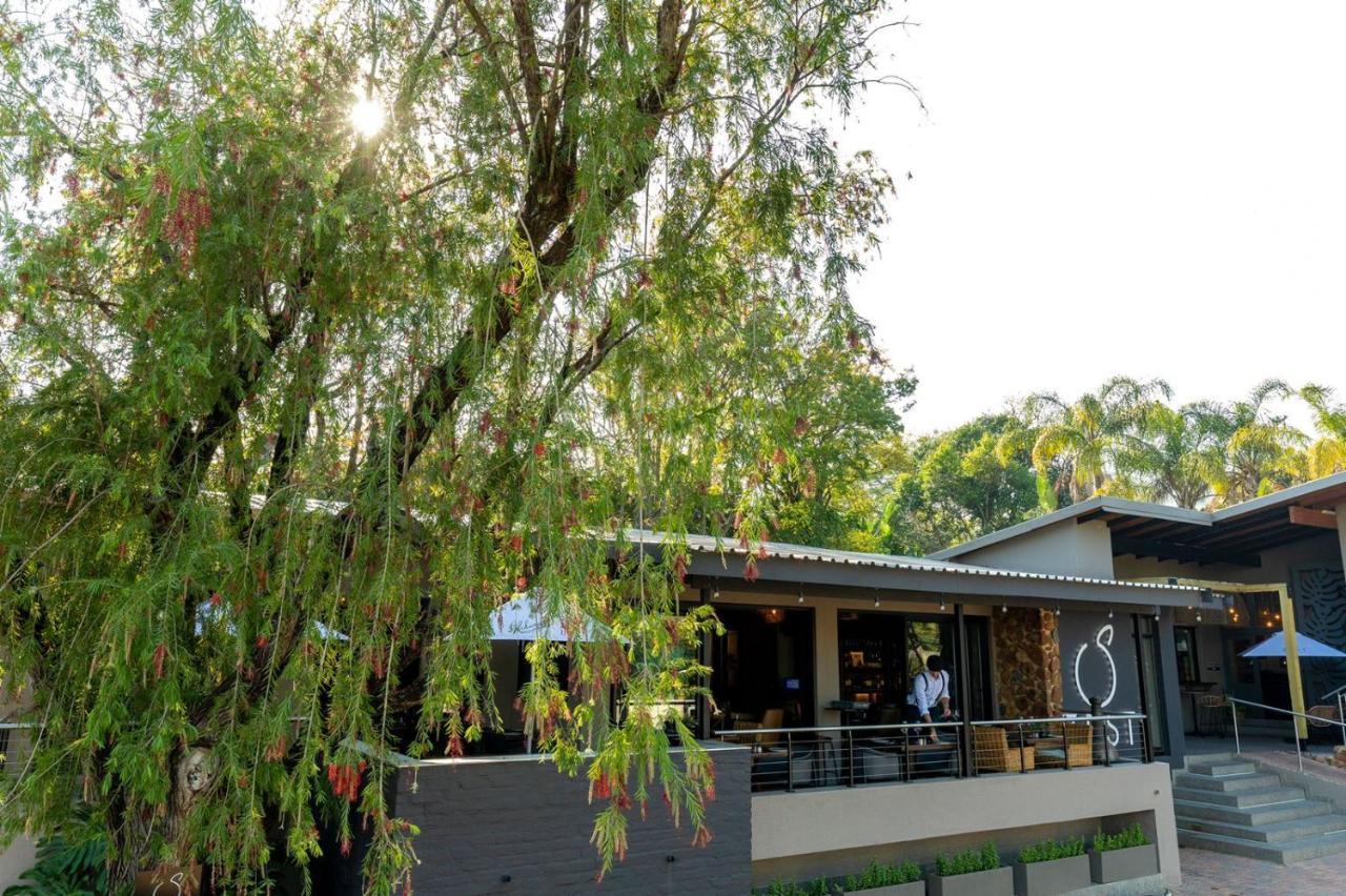 Lowveld Living Guesthouse Mbombela Exterior foto